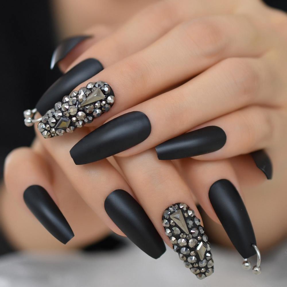 Matte black with rhinestones  Nails design with rhinestones, Rhinestone  nails, Black nail designs